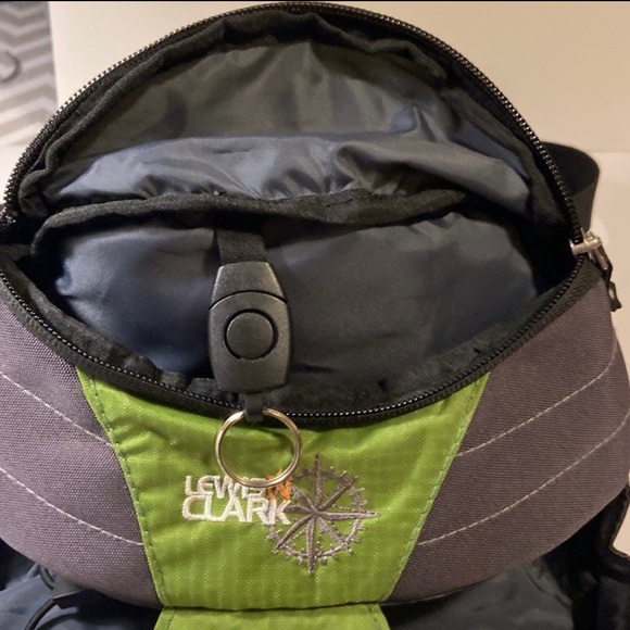 Lewis n Clark hydration waist pack - Picture 4 of 5